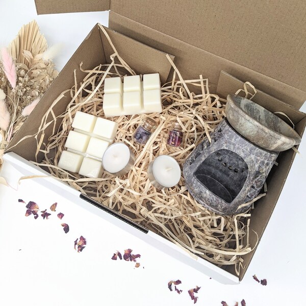 Stone Oil Burner Gift Set with Scented Wax Melts, Ceramic Tealight Burner, Tealights, Crystals, Dried Flowers | Housewarming Gifts