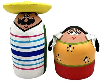 Hand Painted Mexican Man And Woman Couple Salt And Pepper Shaker Set Folk Art Clay