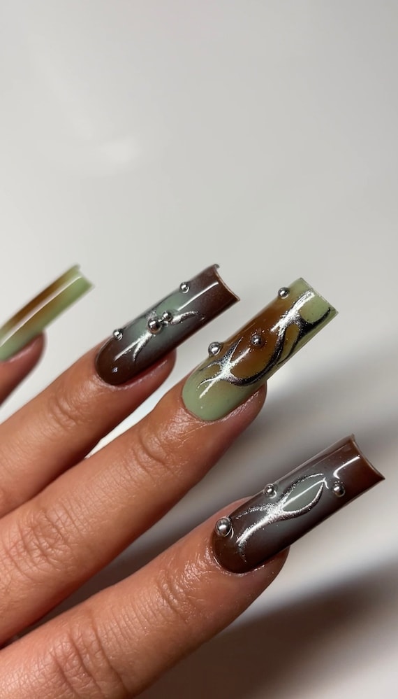 Earthy Airbrush Nails 