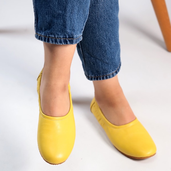 Women Flat Ballet YELLOW SMOOTH Leather, Handmade, Yemeni Slippers, Natural, Colorful, Slip-On