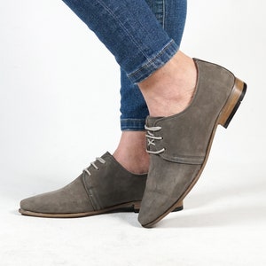 Handmade Gray Nubuck Leather Oxford Shoes: Point Toe Heeled Shoes
