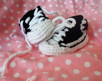 White Black Baby Kicks Crochet Sneaker Booties Crib Shoes.Black White New Baby Crochet Indoor Sneakers Sport Shoes Arcylic Yarn Soft Shoes