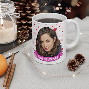 Mug Ana de Armas, Mug à café/thé personnalisé, Mug en céramique Ana de Armas, Idée cadeau Mug Ana de Armas drôle et cool fait main aux Etats-Unis