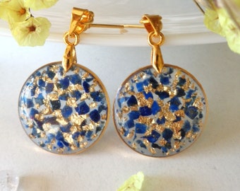 boucle d'oreille pierres naturelles Lapis Lazuli en résine , acier inoxydable  et or 24k. bijoux femme, hand made gift for her