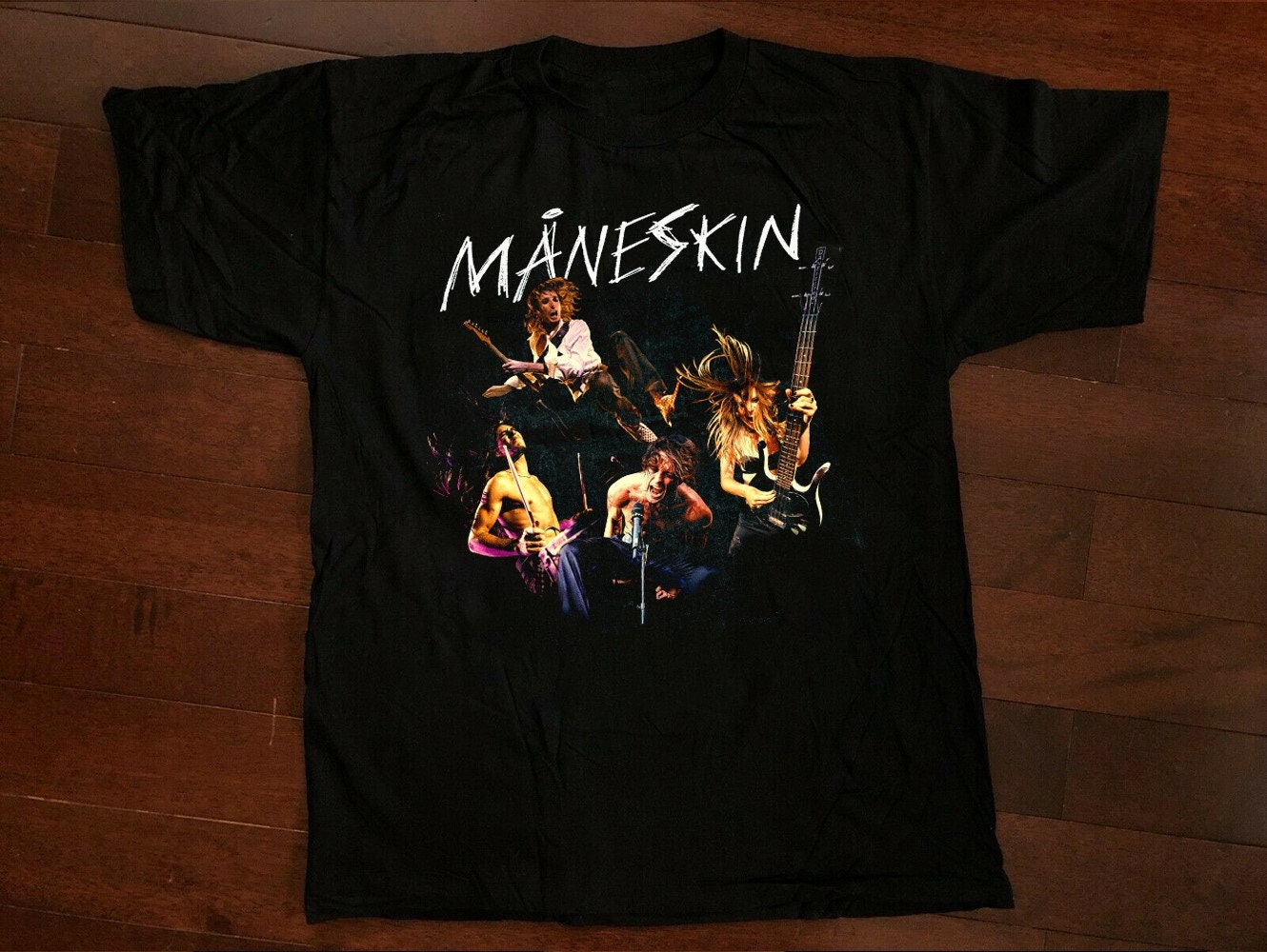 Discover Maglietta Stampa su 2 Lati Maneskin European Tour 2023 T-Shirt