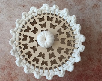 Boîte décoration crochet et papillons