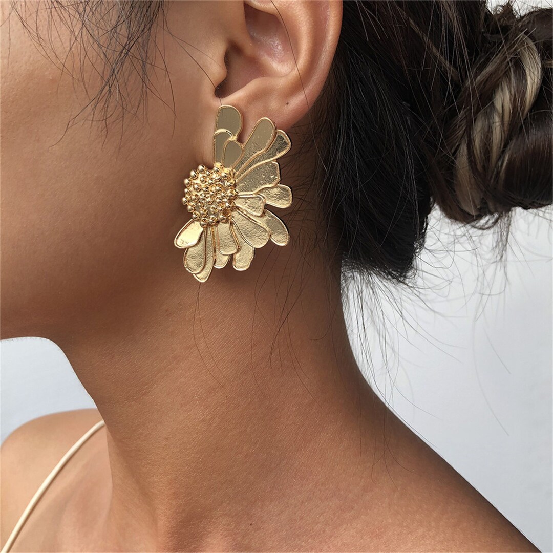 18K Gold Flower Stud Earring, Oversized Gold Stud Earrings, Large