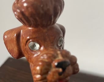 Vintage poodle figurine with diamonte eyes. Classic retro piece