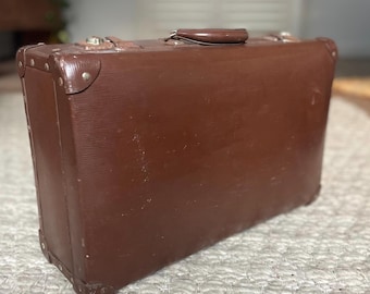 Vintage Brown Globite Suitcase | 1960s Australian Hard-Shell Travel Luggage