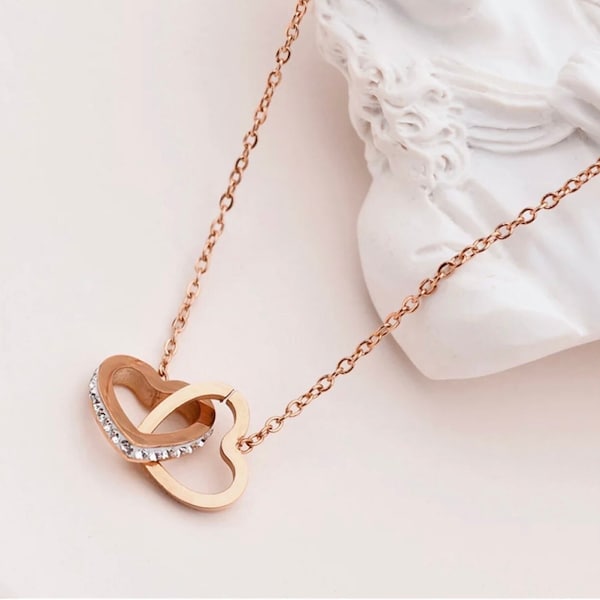 Double interlocking heart necklace
