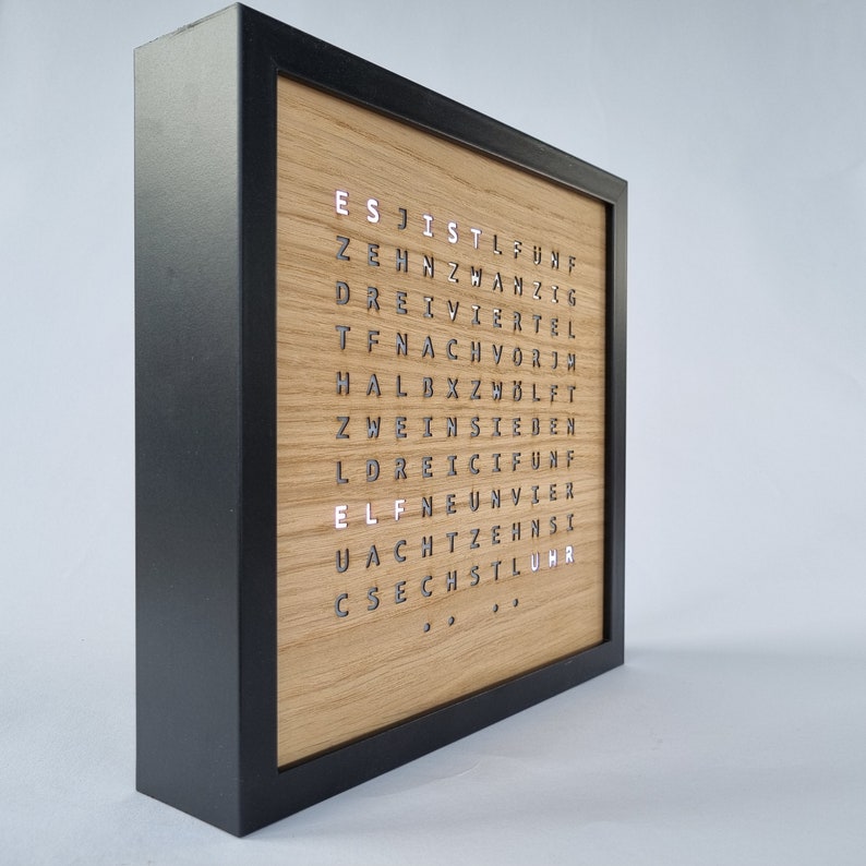 Word Clock Halo, Wortuhr, LED Uhr, schwarzer Rahmen elektronische Uhr, moderne Uhr, Schreibtisch Clock, Holzfront Schwarz