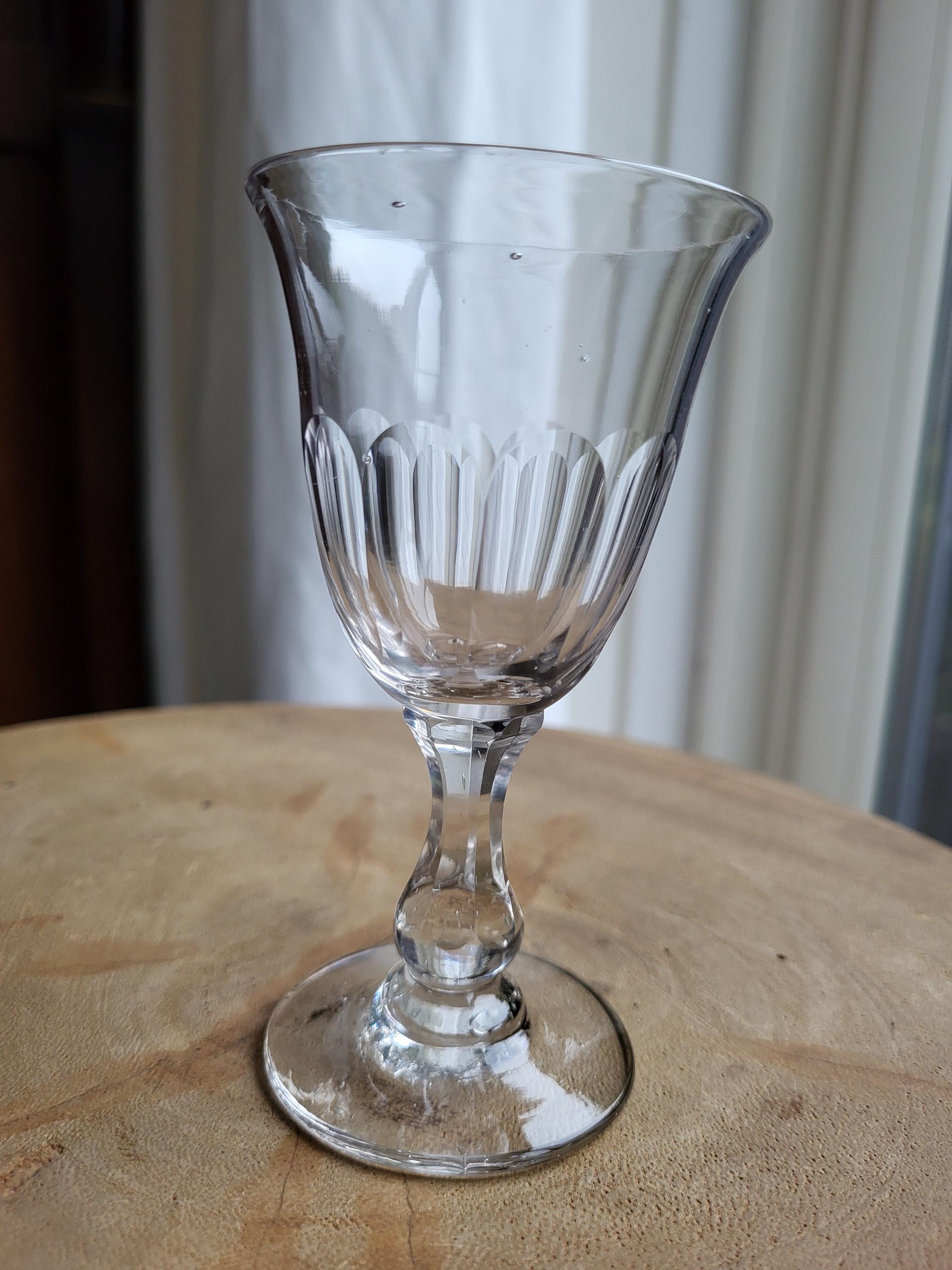 Service de 6 verres a eau en cristal de Baccarat forme Tulipe Côtes