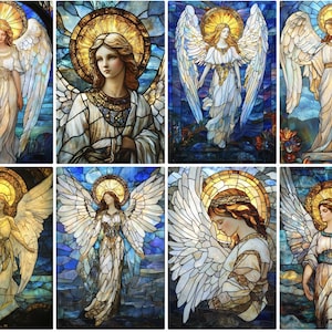 Puede incluir: Una colección de ocho paneles de vidrieras que representan ángeles con halos dorados y grandes alas detalladas. Los ángeles visten túnicas fluidas, sobre un fondo azul y dorado.
