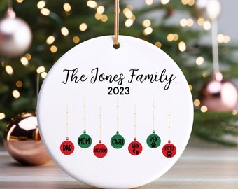 Family Christmas Ornament, Personalized Family and Pet Ornament, Custom Family Christmas Ornament, Family Members Ornament, Christmas Gift