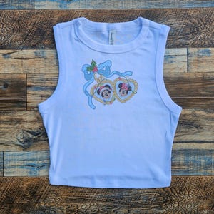 Maglietta per neonati con medaglione natalizio Disney, Topolino e Minnie con fiocco, Maglietta Minnie y2k, Maglietta carina per ragazzi Disneyworld, Canotta Coquette, Maglietta corta per ragazze