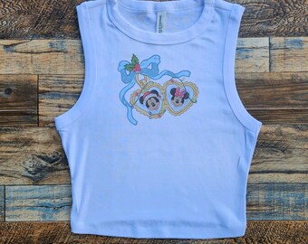 Disney kerst medaillon baby-T-shirt, Mickey Minnie medaillon strikgewas, Minnie y2k T-shirt, schattig Disneyworld jeugd-T-shirt, Coquette tanktop, meisjes gewas