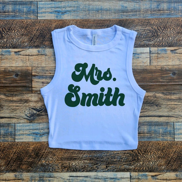 Mrs. Bride Tank Crop Top, Cultivo de damas de honor, Texto personalizado Mrs. Tank Crop, Inspiración vintage, Regalo nupcial para mujer