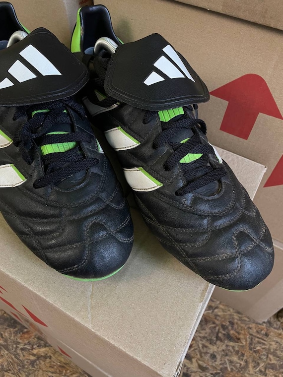 retro nike football boots