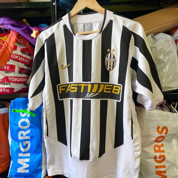 Juventus Nike fastweb jersey , t-shirt , shirt , tee season 2002-2003 blokecore y2k size M striped
