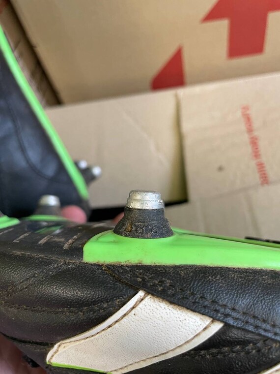 retro adidas football boots