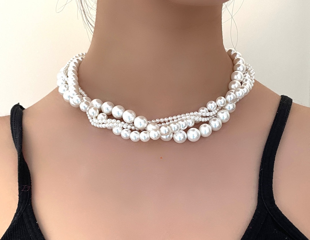 Multilayers and Sizes Choker Necklace With White Shell Pearls, 3mm