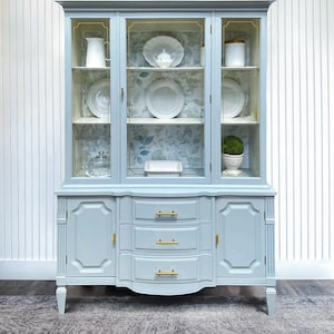SOLD! Refinished Vintage Bassett Hutch, China Cabinet, Buffet, Glass Display Case, Dresser, Grandmillennial Style, Cottagecore, Beach House