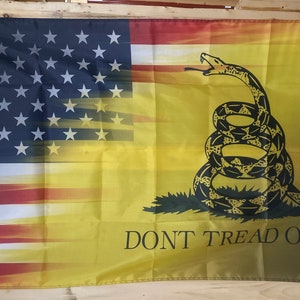 Trampa inte på mig, amerikansk flagga, gratis frakt, jag älskar Amerika, stå löfte, land, rädda Amerika, republikansk, liberal, 3x5' skylt, singel