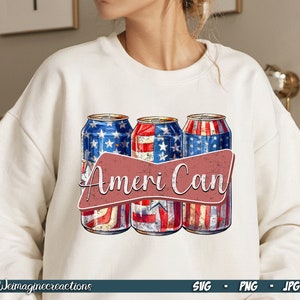 Puede incluir: Una sudadera blanca con un gráfico de tres latas rojas, blancas y azules con el texto "Ameri Can" en una pancarta roja.