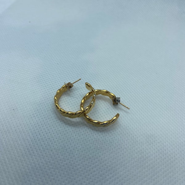 Vintage 90s Mini Gold Hoop Earrings