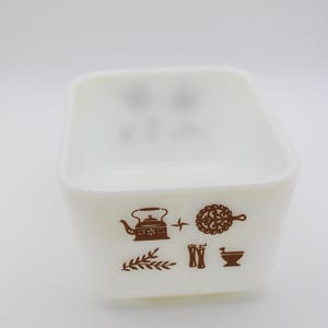 Vintage Pyrex #502 Early American Rectangular Casserole Dish, White Glass With Brown, 1.5 Pints