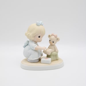 Vintage 1993 Enesco Precious Moments &quot;Caring&quot; 1994 Members Only Ceramic Figurine