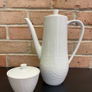 Vintage Mid Century Hutschenreuther of Germany Porcelain Coffee Pot and Sugar Bowl Tea Pot Sleek Mid Century Modern Kitchen Serving