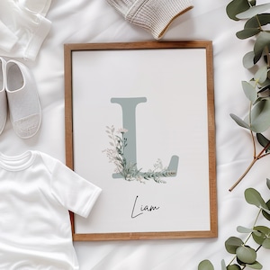 Signo del nombre del bebé, signo del nombre del recién nacido, signo de la cuna, impresión personalizada de flores silvestres, letras del nombre floral, nombre de la letra personalizada, signo del nombre de la guardería