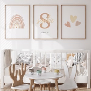 Signo de cuna, signo de nombre del recién nacido, impresión de nacimiento personalizada, signo de nombre del bebé, guardería de nombre personalizado, nombre de carta personalizada, arco iris moderno Boho de mediados de siglo