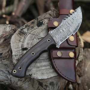Damascus Hunting Knife 9", Damascus Steel Tracker Knife, Hand Forged, Full Tang, Damascus Handmade Bushcraft Outdoor Survival Bowie Knife