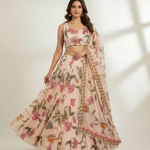 Lehenga Choli de seda con estampado floral: vestido de boda indio