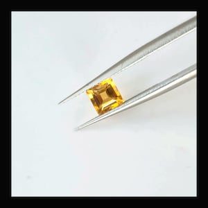 Zafiro Amarillo Natural Cuadrado 5mm 0.77ct Piedra Suelta para Joyería