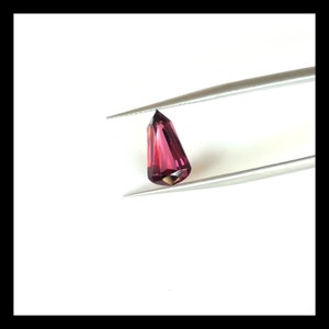 Natural Pink Purple Rhodolite Garnet 2.50ct Fancy Shape Unique Cut Loose Stone