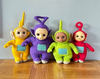 4 x Vintage 1996 Conjunto Completo Teletubbies Tinky Winky Lala Po Dipsy Pelúcias Olhos Abertos e Fechados Ursos Dourados