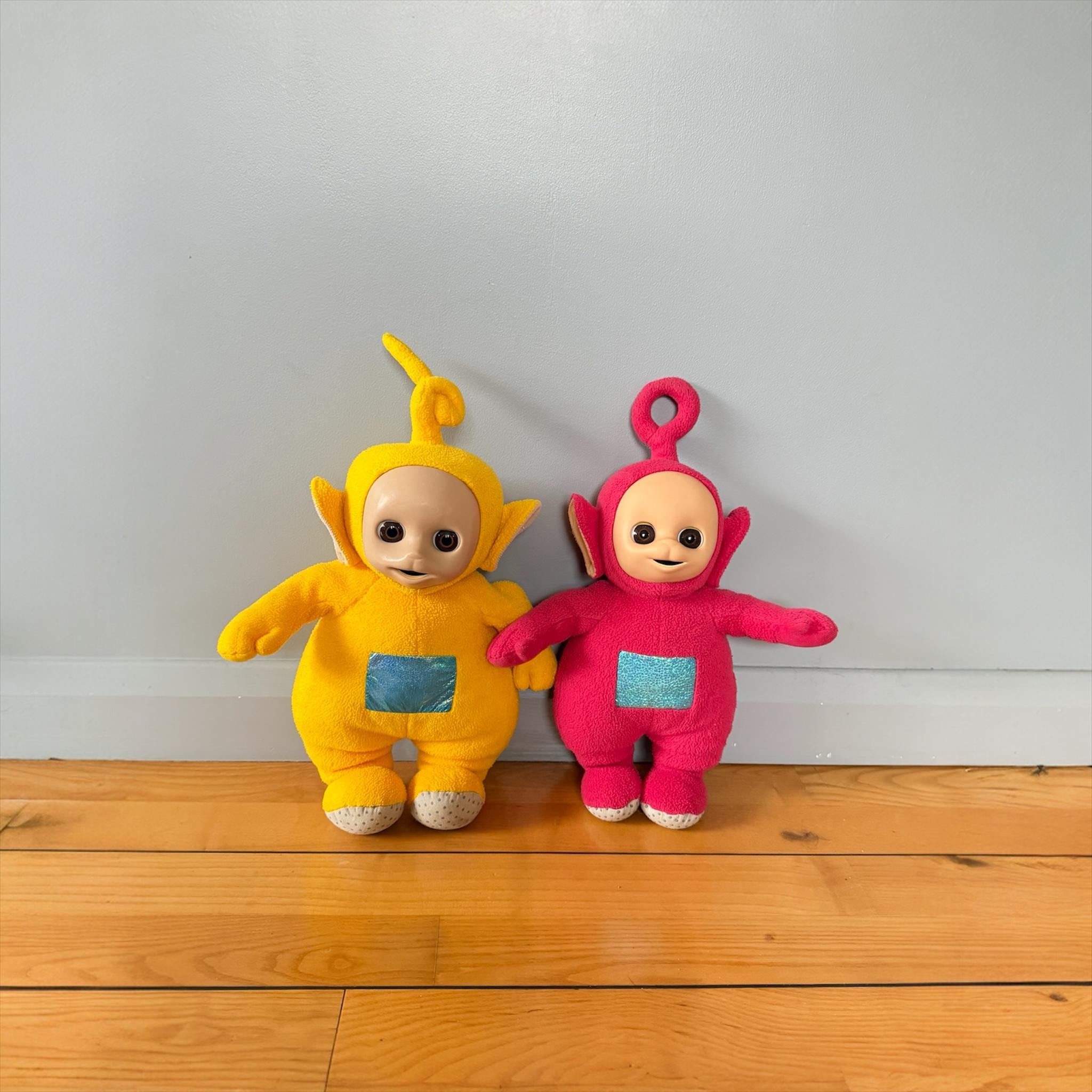 2 X Vintage 1996 Teletubbies Lala & Po Working Blinking Eyes 14-17
