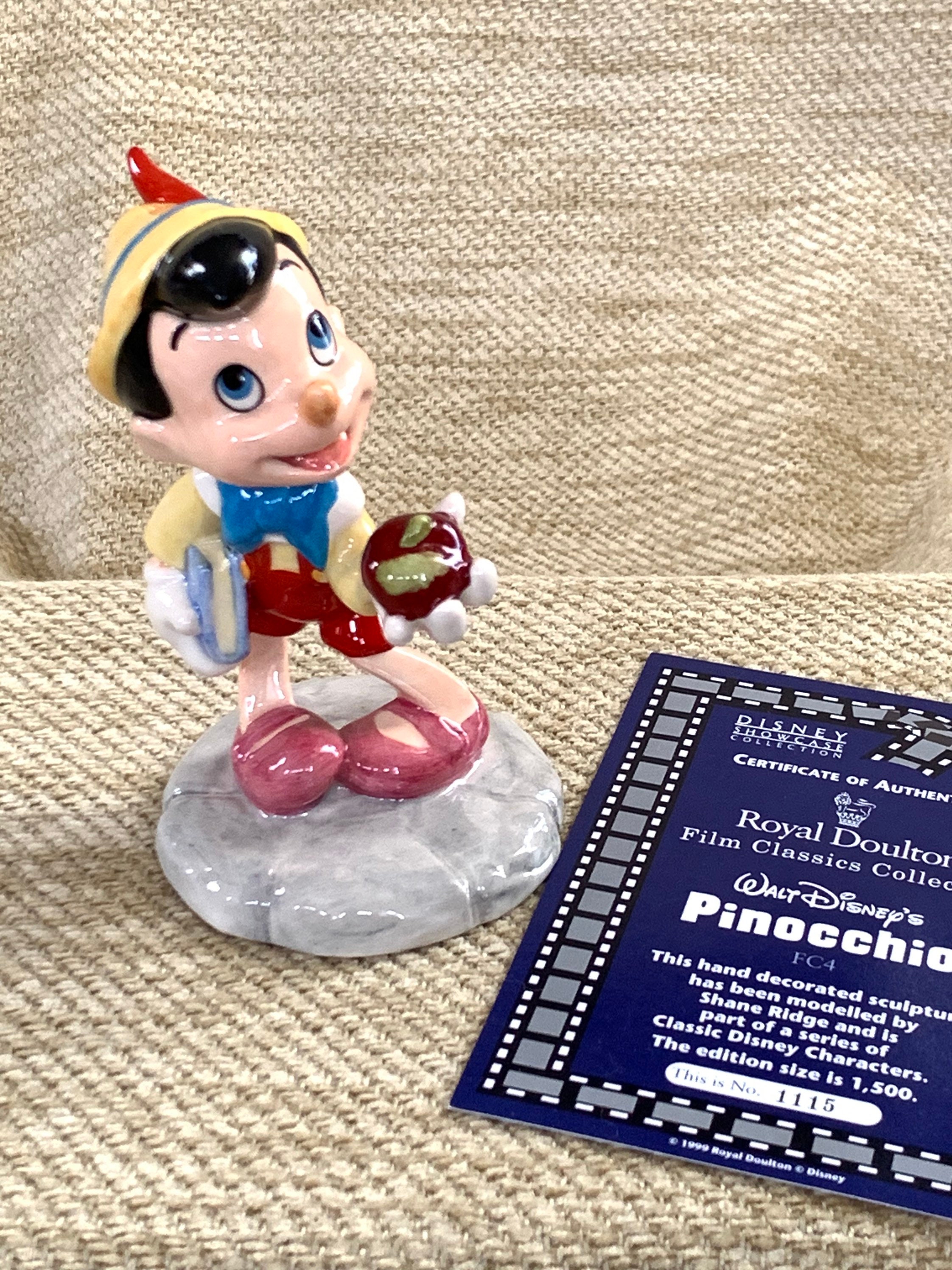 ピノキオdisney showcase collection pinocchio Disney Showcase Collection Pinocchio 85th Anniversary 9-Inch