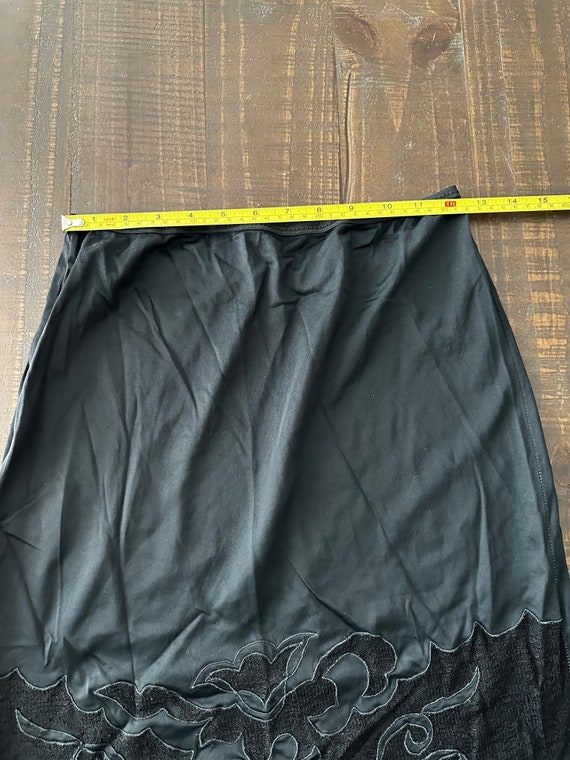 Vintage 1970s Nylon Black Lace Half Slip Size Medium … Gem