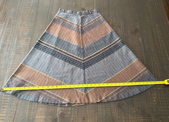 Vintage 1970s Plaid Skirt Size Small 7/8 Recycled… - image 8