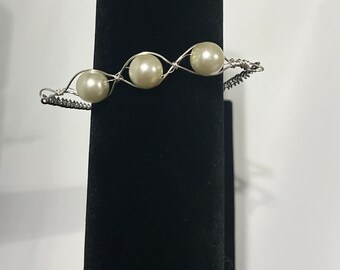 Pulsera de perlas trenzadas