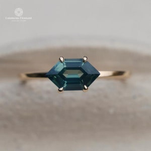 1.25 CT Teal Sapphire Engagement Ring, Emerald Cut Solid Gold/Silver Green Sapphire Ring for GF/Wife, Montana Sapphire Ring, Promise Ring