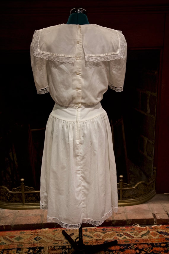 Vintage 1970s White Gunne Sax Dress with Lace Detail - Gem