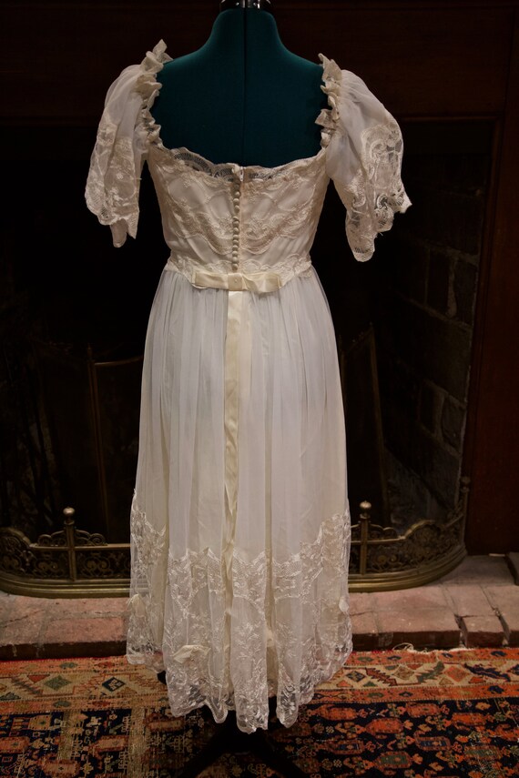 Vintage 1980s Mid-Length Lace Wedding Gown - image 6