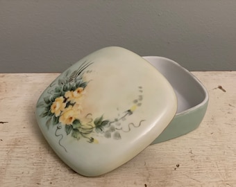 Green Porcelain Trinket Box