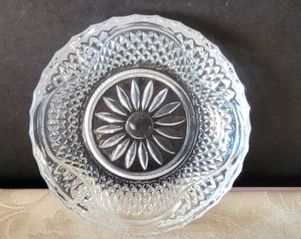Vintage Clear Glass Ashtray, Heavy Glass Ashtray, Starburst Diamond Pattern, Collectible Ashtray, Thick Glass Ashtray