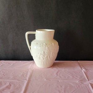 Vintage Mintons 18th Century Ceramic Salt Glaze Pitcher/Jug Hunters and Dogs Staffordshire Vintage Off White Jug